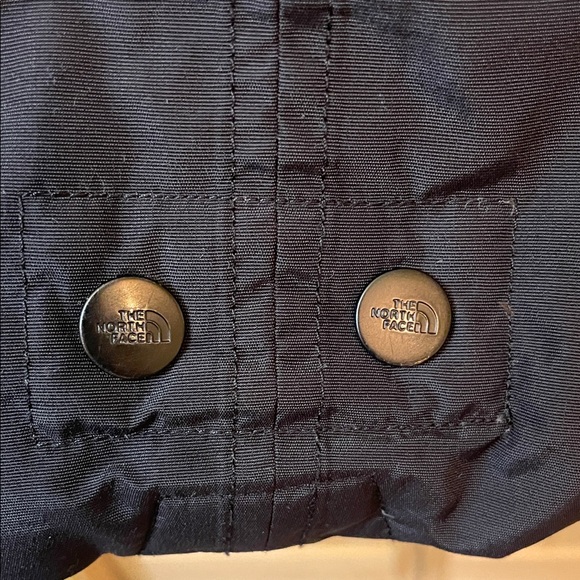 The North Face Women's Hyvent Down Puffer Jacket in Black - Size M - Picture 10 of 11